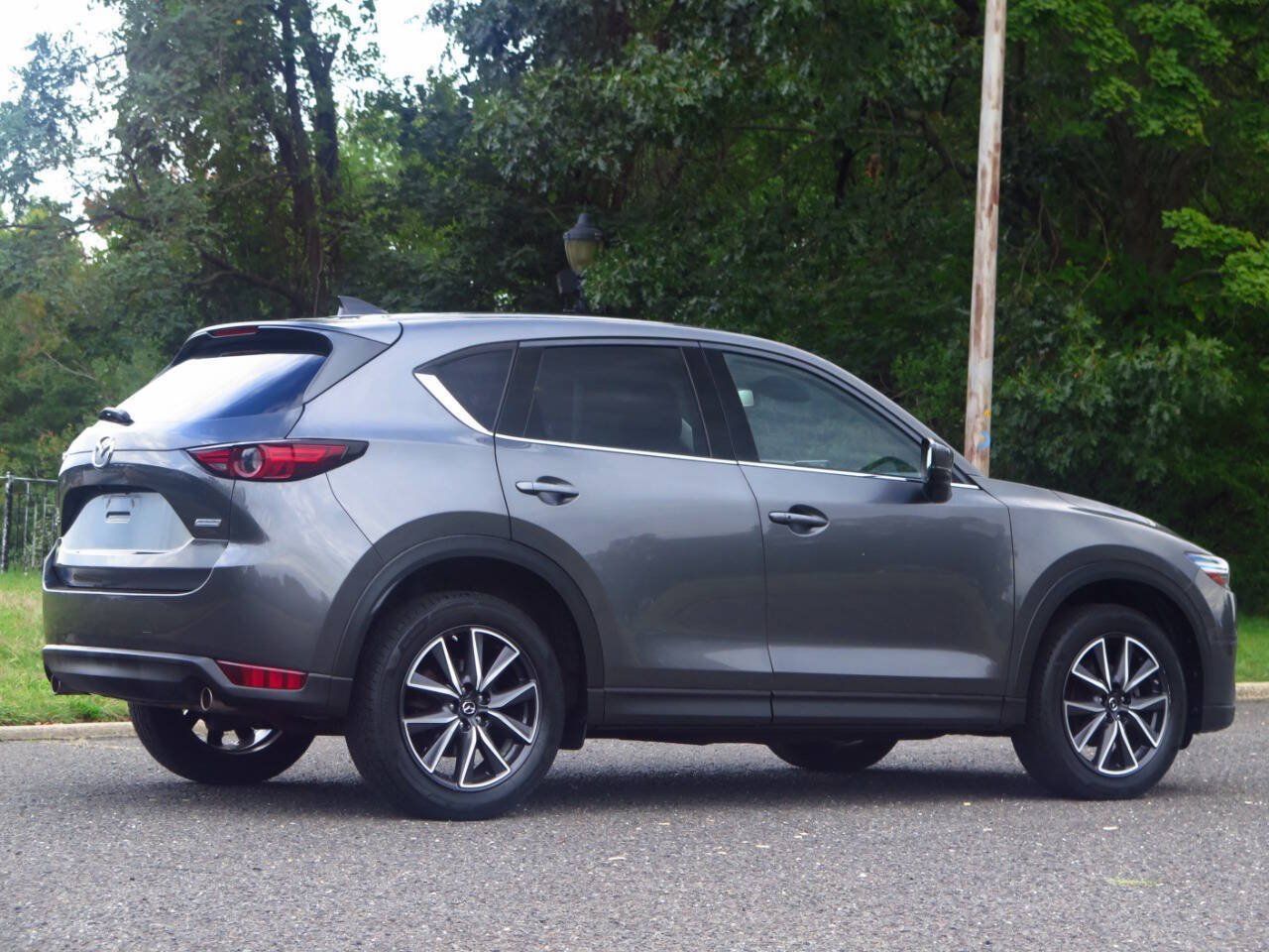 Used 2017 MAZDA CX-5 Grand Select FWD image 4