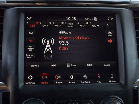 Used 2018 RAM 2500 Laramie w/ Sport Appearance Group AWD/4WD image 26