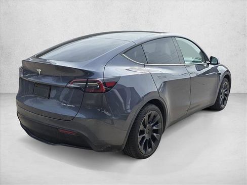 Used 2023 Tesla Model Y Long Range image 5