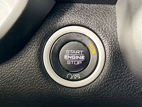 Used 2024 RAM 2500 Big Horn image 24