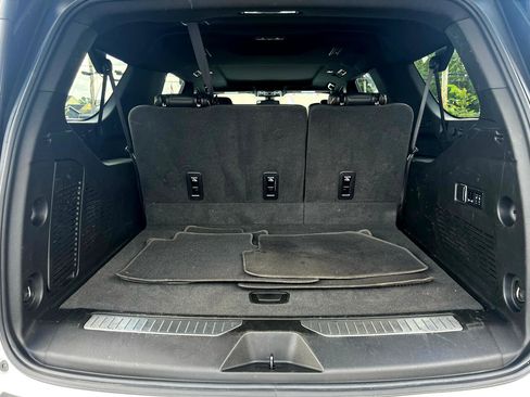 Used 2022 GMC Yukon XL AT4 image 31