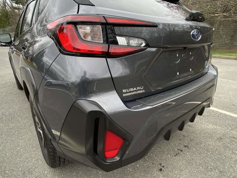 Used 2024 Subaru Crosstrek 2.0i Premium image 12