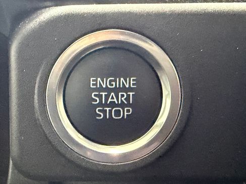 Used 2026 Toyota 4Runner SR5 RWD image 17