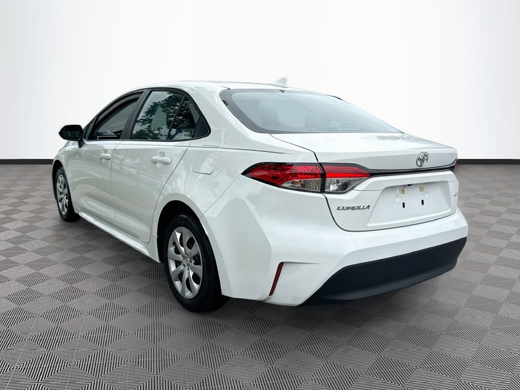 Used 2024 Toyota Corolla LE FWD image 8