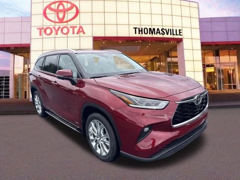 New 2026 Toyota Highlander Limited image 3