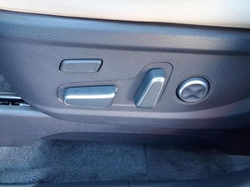 Used 2024 Hyundai Palisade Limited image 12