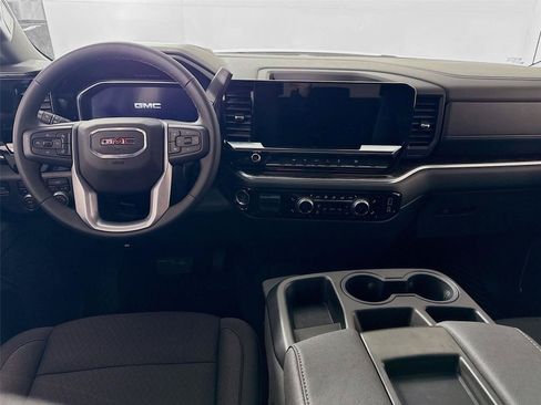 New 2026 GMC Sierra 1500 SLE AWD/4WD image 2