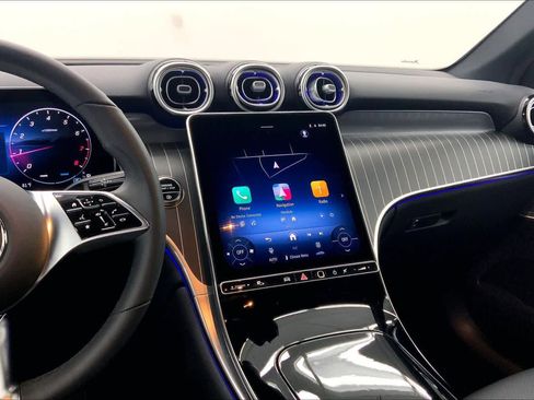 Used 2026 Mercedes-Benz GLC 300 image 26