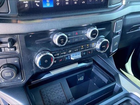 Used 2025 Ford F250 Platinum w/ FX4 Off-Road Package AWD/4WD image 21