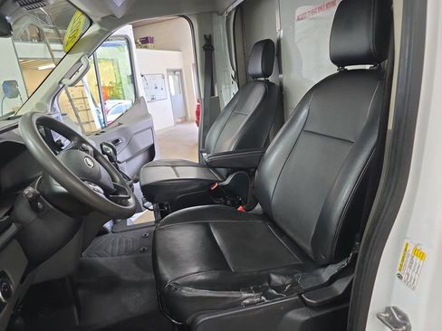 Used 2022 Ford Transit 350 DRW RWD image 13