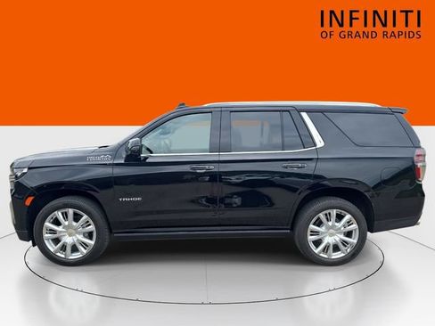 Used 2021 Chevrolet Tahoe High Country w/ Premium Package AWD/4WD image 8