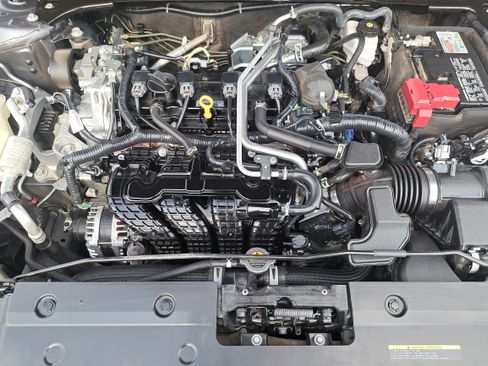 Used 2025 Nissan Altima 2.5 SV AWD/4WD image 30
