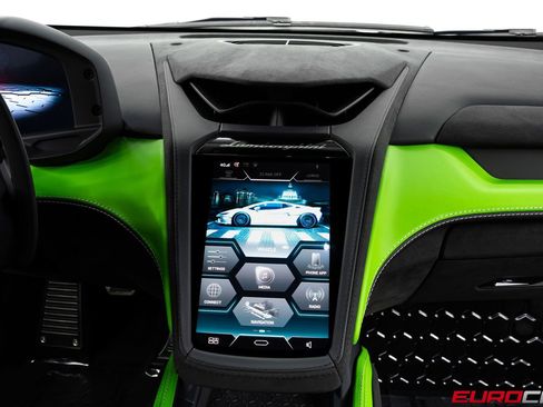 Used 2026 Lamborghini Temerario AWD/4WD image 30