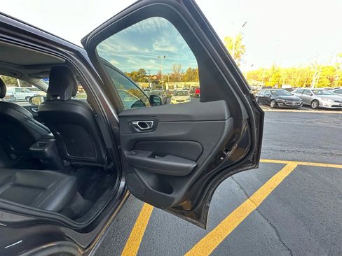 Used 2024 Volvo XC60 B5 Core image 37