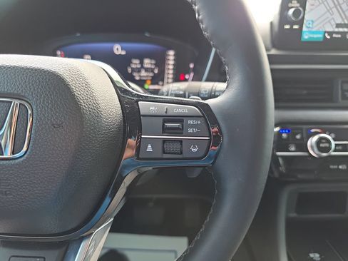 Used 2025 Honda Pilot Elite image 22