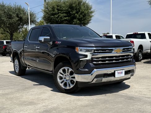 Used 2022 Chevrolet Silverado 1500 LTZ AWD/4WD image 2