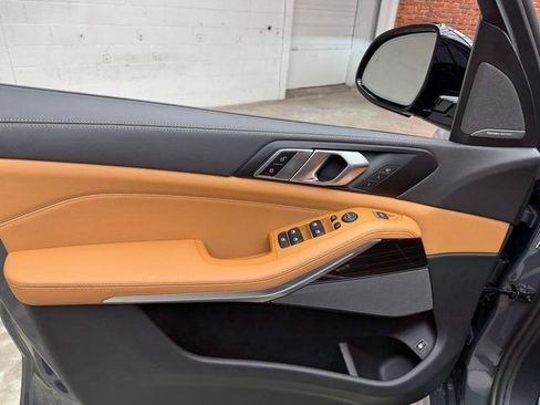 New 2026 BMW X5 xDrive50e image 10