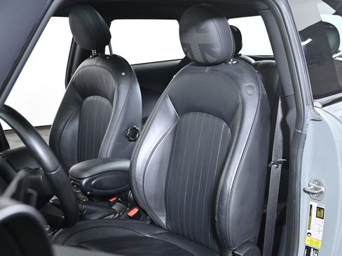 Used 2023 MINI Cooper S w/ Driver Assistance Package image 25