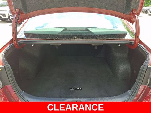 Used 2024 Nissan Altima 2.5 SR FWD image 28