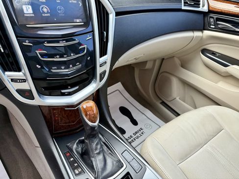 Used 2013 Cadillac SRX Luxury FWD image 14