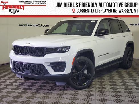 Used 2023 Jeep Grand Cherokee Altitude AWD/4WD image 1