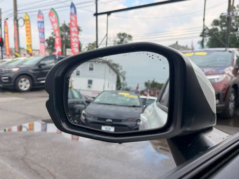 Used 2023 Honda HR-V LX image 27