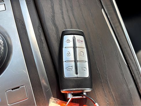 Used 2024 Genesis GV80 2.5T image 32
