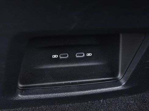 Certified 2024 Volkswagen Atlas Cross Sport SE AWD/4WD image 22