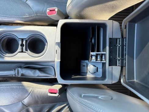 Used 2014 Nissan Frontier SL w/ SL Moonroof Package image 25