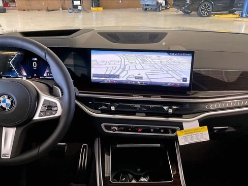 New 2026 BMW X5 xDrive40i w/ M Sport Package image 6