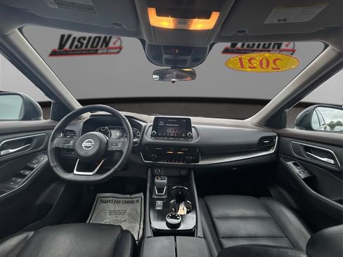 Used 2021 Nissan Rogue SV w/ Premium Package image 27