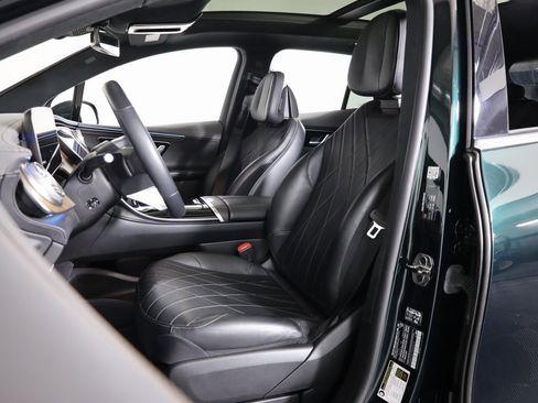 Used 2023 Mercedes-Benz EQE 500 4MATIC SUV w/ Pinnacle Trim Package image 28