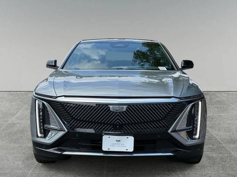 Used 2024 Cadillac Lyriq Luxury AWD/4WD image 8