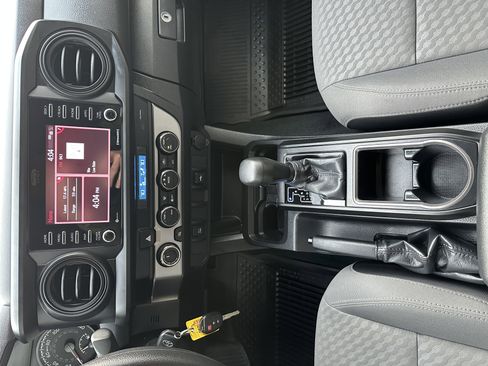 Used 2023 Toyota Tacoma SR5 image 31