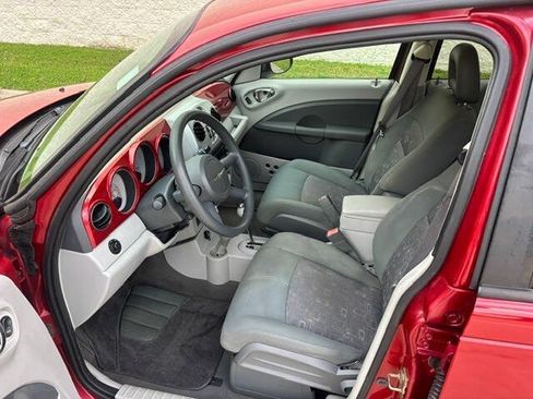 Used 2006 Chrysler PT Cruiser Touring FWD image 7