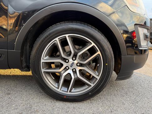 Used 2016 Ford Explorer Sport image 45