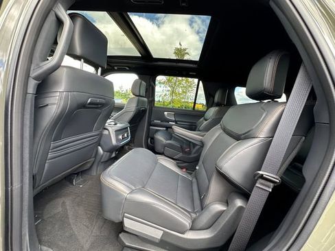 Used 2025 Ford Expedition Tremor image 19