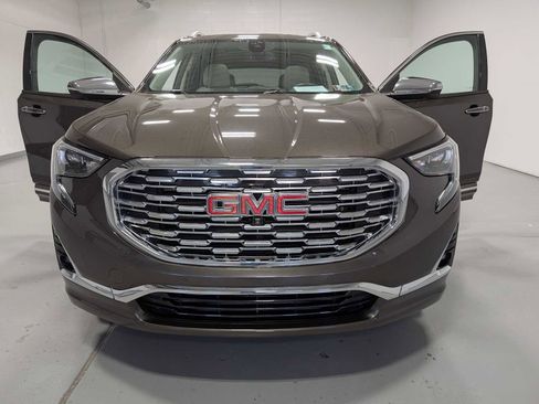 Used 2020 GMC Terrain Denali w/ Denali Premium Package AWD/4WD image 14