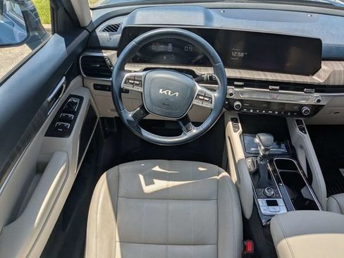 Used 2022 Kia Telluride SX w/ Towing Package FWD image 16