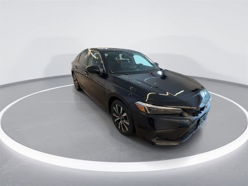 Used 2023 Honda Civic EX-L image 2