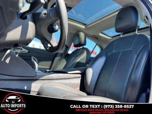 Used 2019 Alfa Romeo Giulia AWD image 15