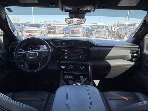 Used 2024 GMC Sierra 1500 AT4 w/ Technology Package image 10
