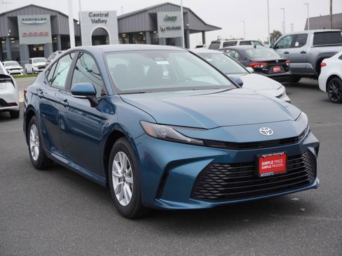 New 2026 Toyota Camry LE image 1
