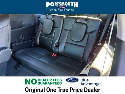 Used 2022 Ford Explorer XLT w/ Equipment Group 202A image 8