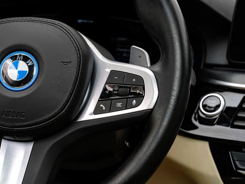 Used 2023 BMW 530e 530e iPerformance w/ M Sport Package image 22