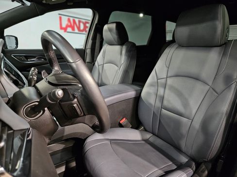 Used 2024 Buick Enclave Premium image 25