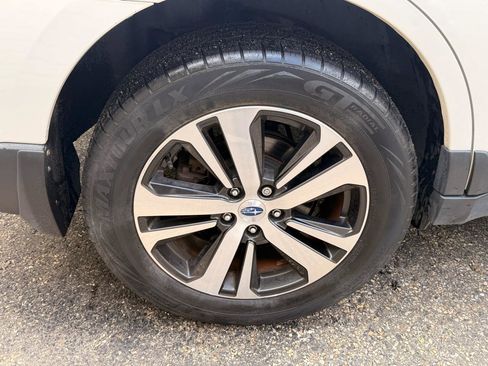 Used 2018 Subaru Outback 2.5i Limited AWD/4WD image 16