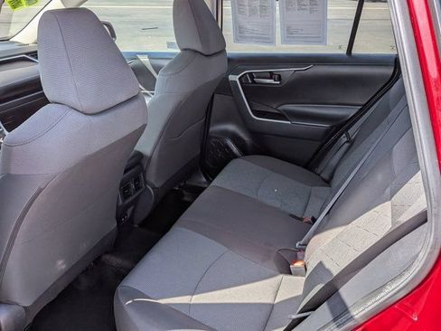 Used 2025 Toyota RAV4 XLE FWD image 14