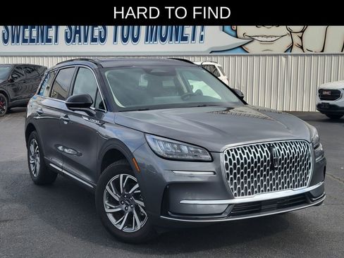Used 2025 Lincoln Corsair AWD w/ Equipment Group 101A image 30