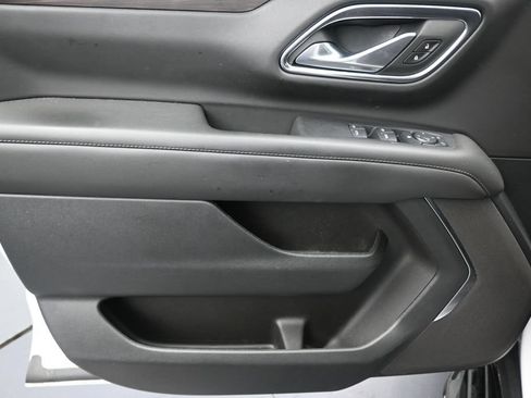Used 2024 Chevrolet Tahoe LS RWD image 11
